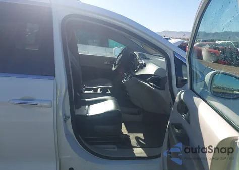 2018 Chrysler Pacifica Touring L z USA, uszkodzony, nr VIN 2C4RC1BG1JR144632